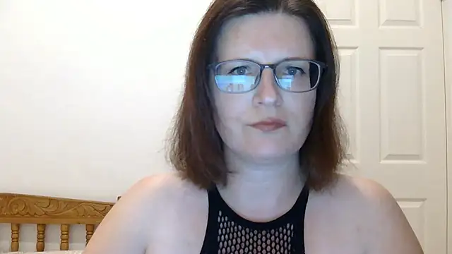 CrimsonMistress online show from 12.04.25