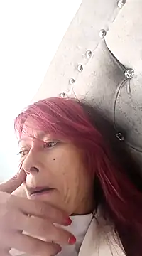 Snapshot of natashaanurak chatting on 12.20.24 natashaanurak online show from 12.20.24