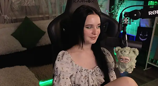 KiraLiLime online show from 11.04.25