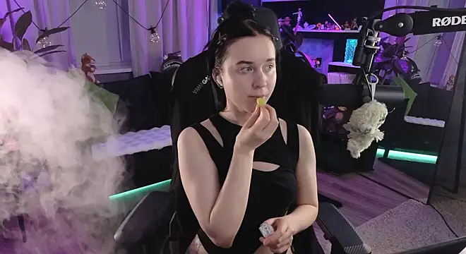 KiraLiLime online show from 03.21.26