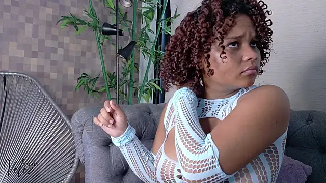 Snapshot of nataly_velez chatting on 11.23.25 nataly velez online show from 11.23.25