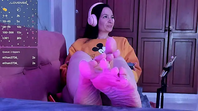 Snapshot of BridgetRodriguez chatting on 11.16.25 BridgetRodriguez online show from 11.16.25