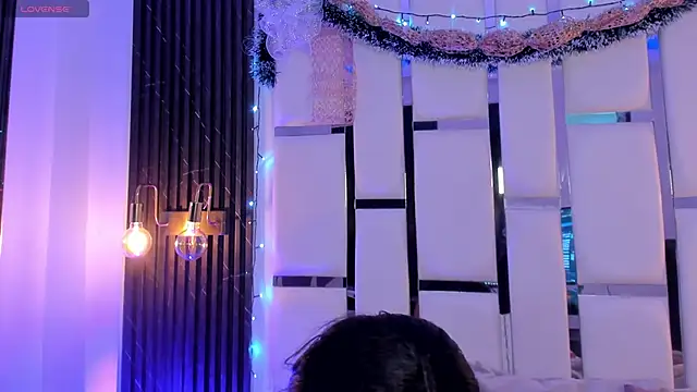 mia schwarz online show from 12.18.25