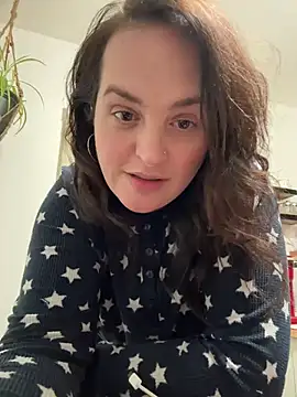 Snapshot of Quinnrose0420 chatting on 02.25.25 Quinnrose0420 online show from 02.25.25