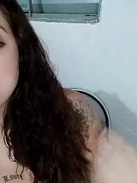 Snapshot of Sweet-diamondxxx chatting on 12.05.24 Sweet-diamondxxx online show from 12.05.24