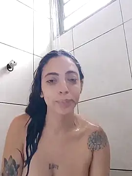 Snapshot of Sweet-diamondxxx chatting on 12.26.24 Sweet-diamondxxx online show from 12.26.24