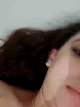 Snapshot of Sweet-diamondxxx chatting on 01.17.25 Sweet-diamondxxx online show from 01.17.25