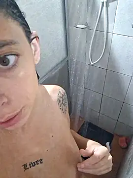 Snapshot of Sweet-diamondxxx chatting on 10.25.25 Sweet-diamondxxx online show from 10.25.25