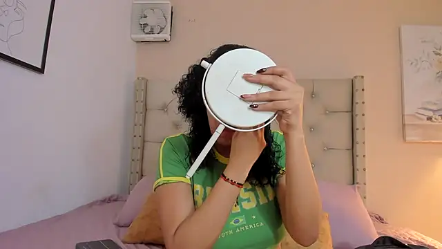 vanesasexyhot21 online show from 05.15.26
