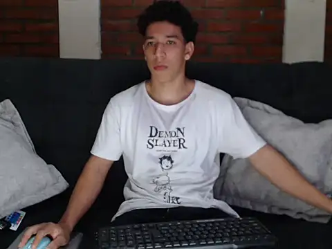 Snapshot of ethan_noir chatting on 12.20.24 ethan noir online show from 12.20.24