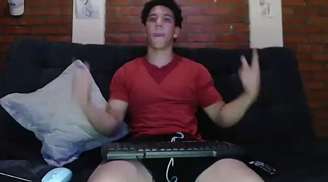 Snapshot of ethan_noir chatting on 12.24.24 ethan noir online show from 12.24.24