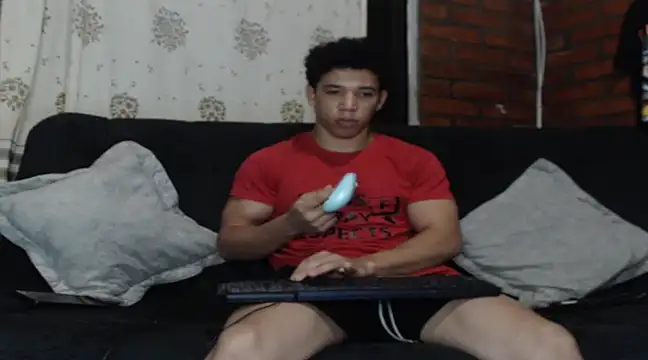 Snapshot of ethan_noir chatting on 01.13.25 ethan noir online show from 01.13.25