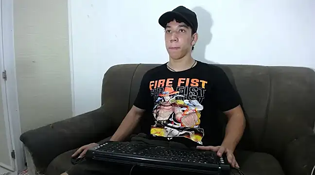 Snapshot of ethan_noir chatting on 02.08.25 ethan noir online show from 02.08.25
