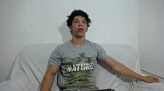 Snapshot of ethan_noir chatting on 02.16.25 ethan noir online show from 02.16.25