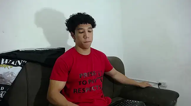 Snapshot of ethan_noir chatting on 03.01.25 ethan noir online show from 03.01.25