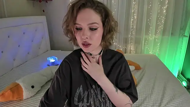 Natural pussy online show from 02.16.25