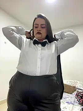 Im Amelia online show from 10.30.25