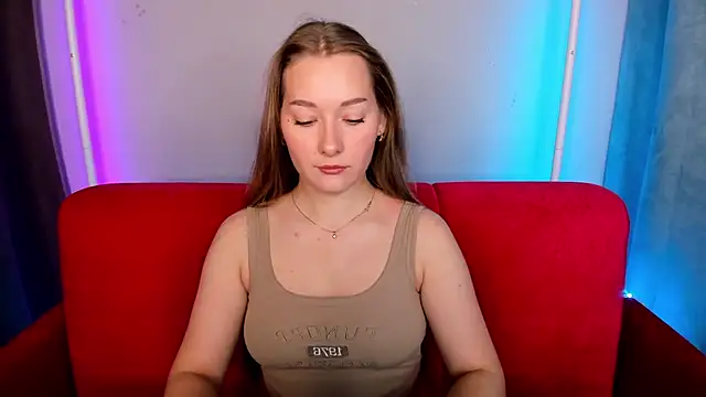 Snapshot of AlinaVice chatting on 12.04.25 AlinaVice online show from 12.04.25