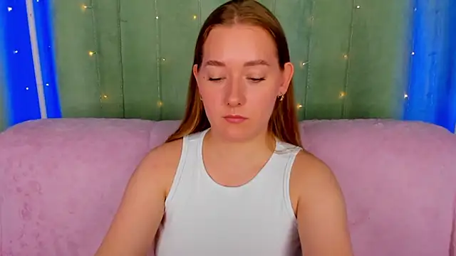 Snapshot of AlinaVice chatting on 05.19.26 AlinaVice online show from 05.19.26