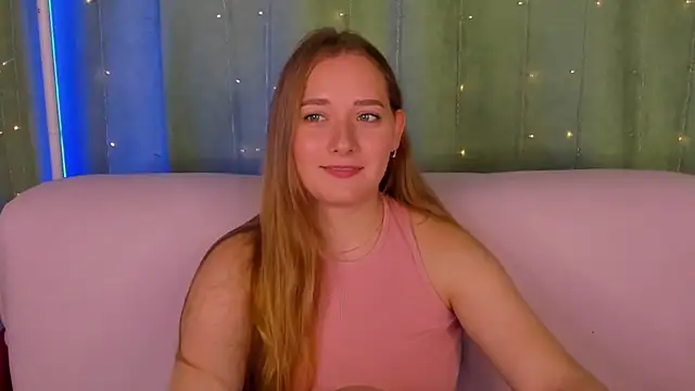 Snapshot of AlinaVice chatting on 07.14.26 AlinaVice online show from 07.14.26