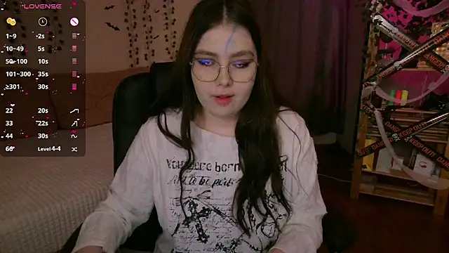 Snapshot of Arizonaa_Muse chatting on 10.31.25 Arizonaa Muse online show from 10.31.25