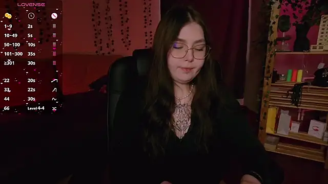 Snapshot of Arizonaa_Muse chatting on 11.13.25 Arizonaa Muse online show from 11.13.25