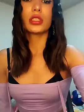 Lanna hott  online show from 01.07.25