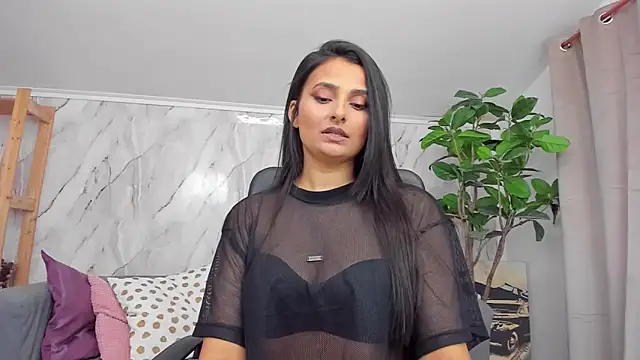 Snapshot of JennaPrice chatting on 10.13.25 JennaPrice online show from 10.13.25