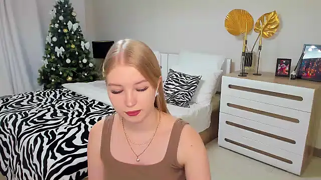 shy  lady online show from 12.30.24