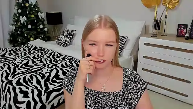 shy  lady online show from 01.08.25