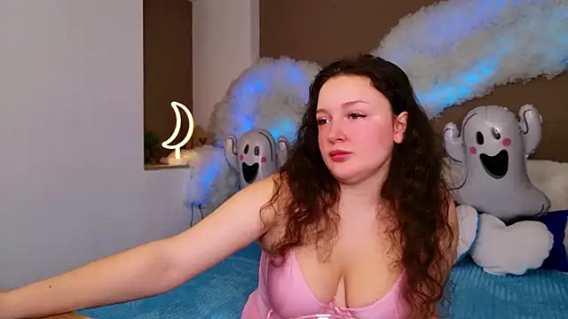 Snapshot of GloriNichols chatting on 11.02.25 GloriNichols online show from 11.02.25