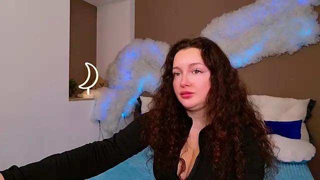 Snapshot of GloriNichols chatting on 11.10.25 GloriNichols online show from 11.10.25