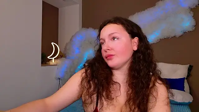 Snapshot of GloriNichols chatting on 11.13.25 GloriNichols online show from 11.13.25