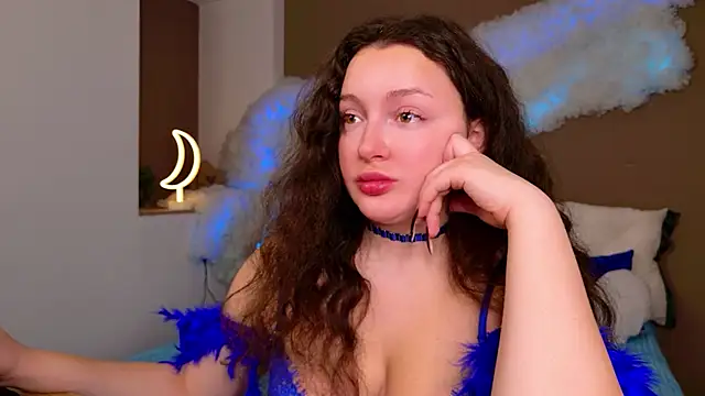 Snapshot of GloriNichols chatting on 11.14.25 GloriNichols online show from 11.14.25