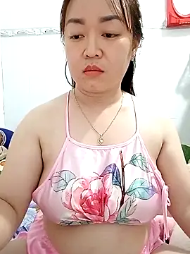 VyOanh2K online show from 03.10.25