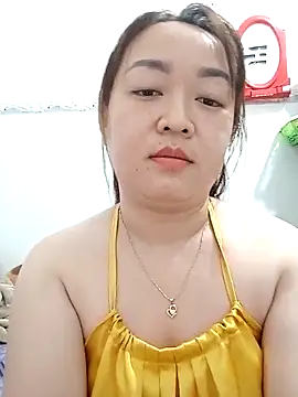 VyOanh2K online show from 03.11.25