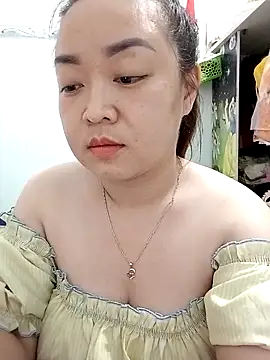 VyOanh2K online show from 03.19.25