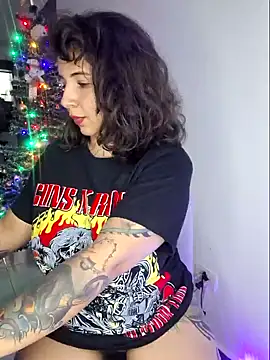 Aria Bennett21 online show from 12.24.24