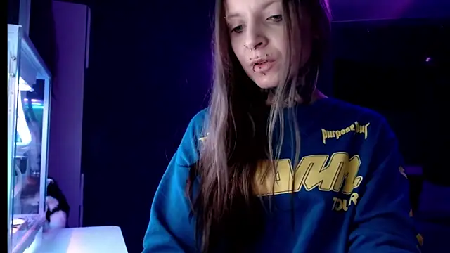 Snapshot of InesGold chatting on 01.27.25 InesGold online show from 01.27.25