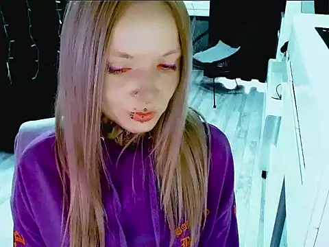 Snapshot of InesGold chatting on 09.29.25 InesGold online show from 09.29.25