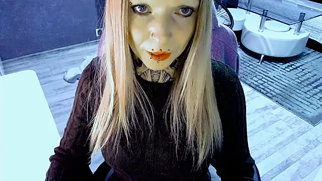 Snapshot of InesGold chatting on 04.13.26 InesGold online show from 04.13.26