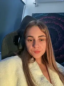 Snapshot of GraceTorrez chatting on 12.14.24 GraceTorrez online show from 12.14.24