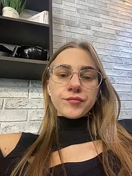 Snapshot of GraceTorrez chatting on 12.29.24 GraceTorrez online show from 12.29.24