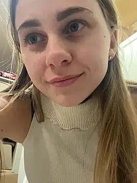 Snapshot of GraceTorrez chatting on 02.05.25 GraceTorrez online show from 02.05.25