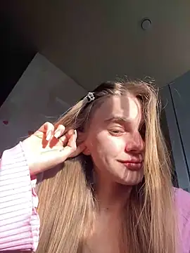 Snapshot of GraceTorrez chatting on 03.16.25 GraceTorrez online show from 03.16.25