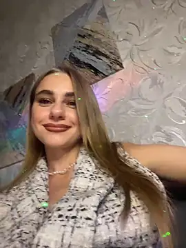 Snapshot of GraceTorrez chatting on 09.23.25 GraceTorrez online show from 09.23.25