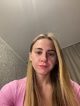 Snapshot of GraceTorrez chatting on 09.26.25 GraceTorrez online show from 09.26.25