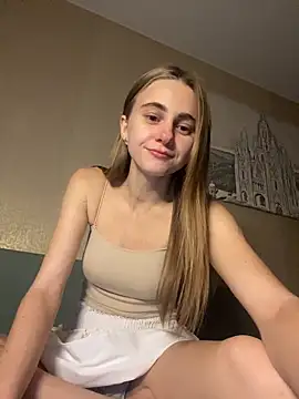 Snapshot of GraceTorrez chatting on 11.02.25 GraceTorrez online show from 11.02.25