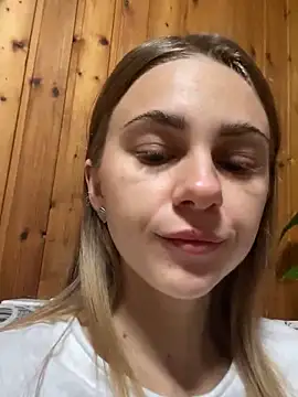 Snapshot of GraceTorrez chatting on 11.11.25 GraceTorrez online show from 11.11.25