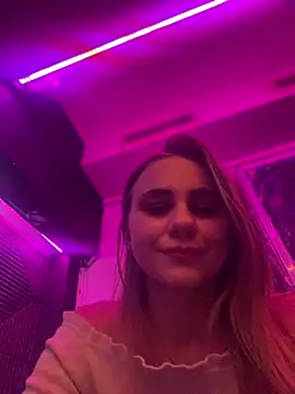 Snapshot of GraceTorrez chatting on 11.11.25 GraceTorrez online show from 11.11.25